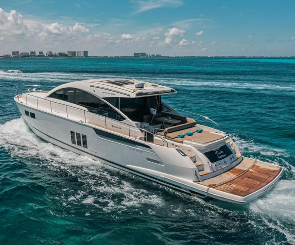 Elegant-boat-rentals-Cancun,